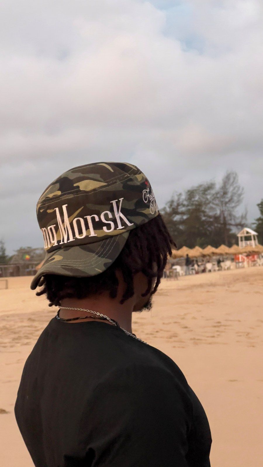 OIM THUG de trois quarts dos, casquette camouflage